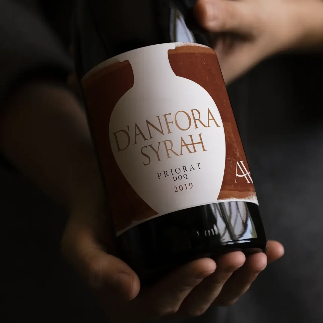 ATAVUS D'AANFORA SYRAH PACKAGING DESIGN - LABEL photo