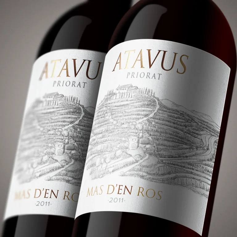 wine label design for mas d'en ros - Atavus priorat, close up