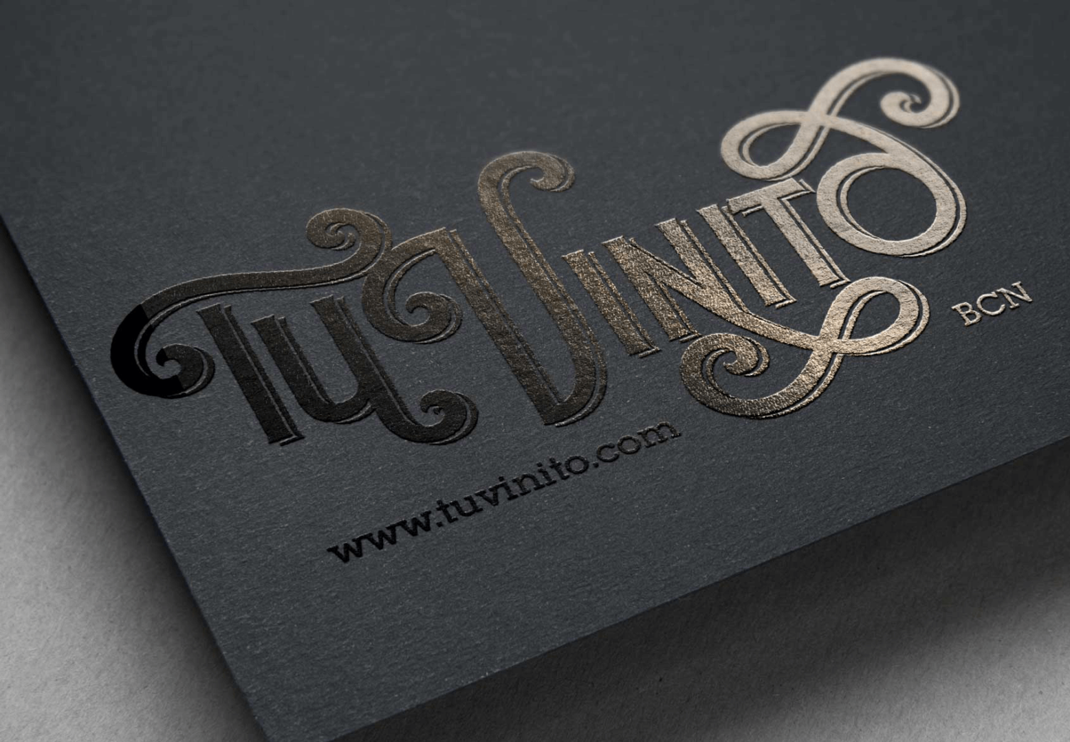 Lolita-Cortes-tu-vinito-branding-logo