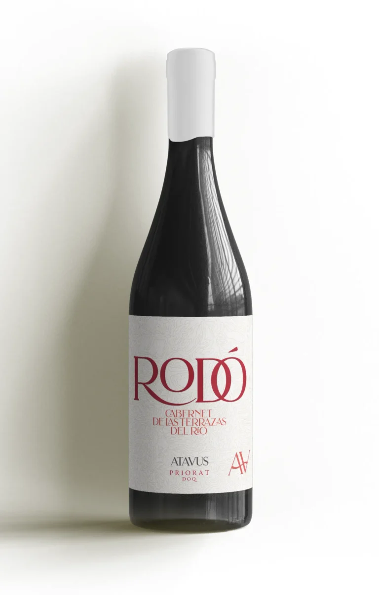 Packaging design for Rodo Red wine, front of bottle