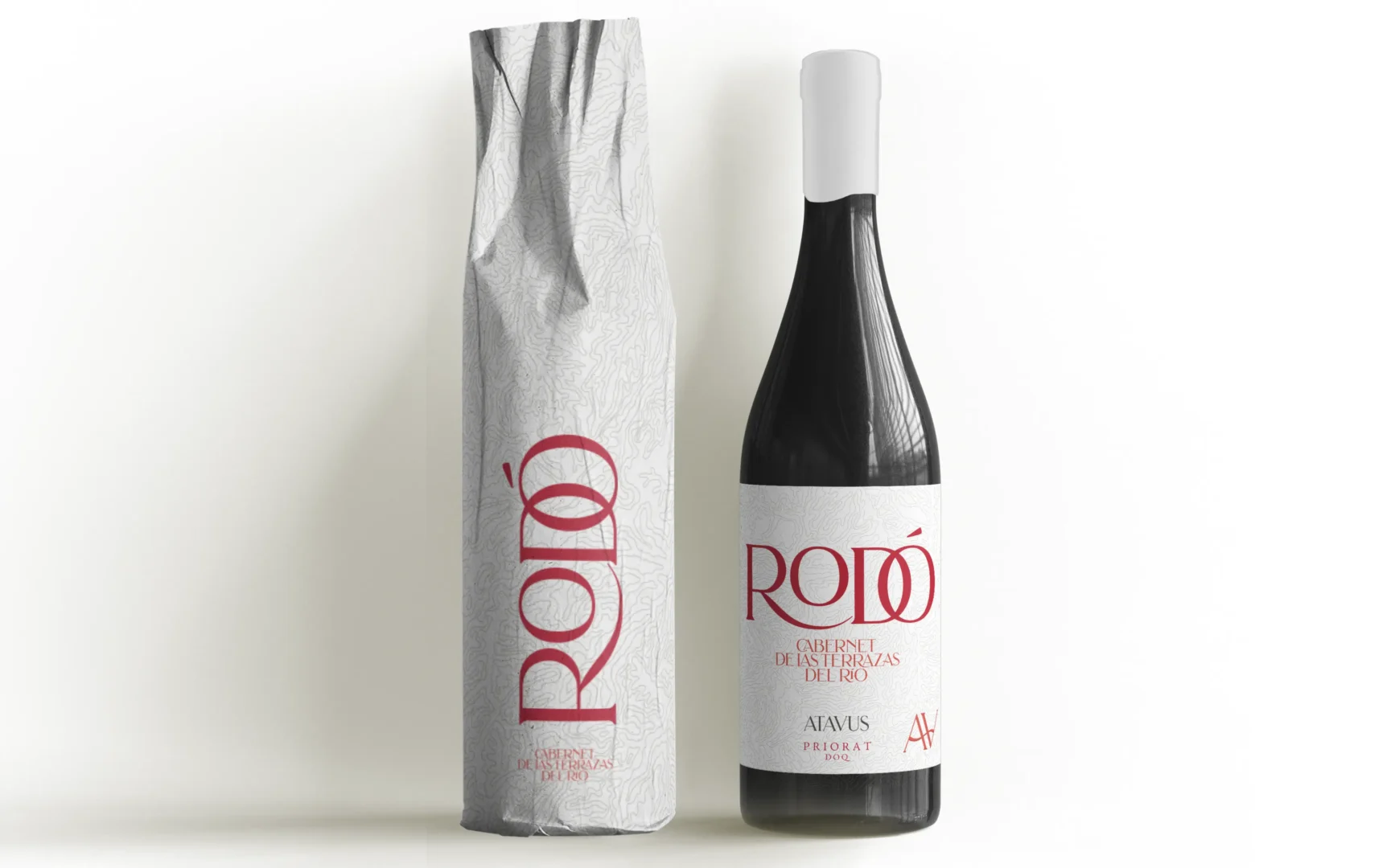 Packaging design for Rodo Red wine, front of bottle and paper wrapping